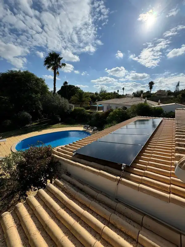 solar panels in albufeira